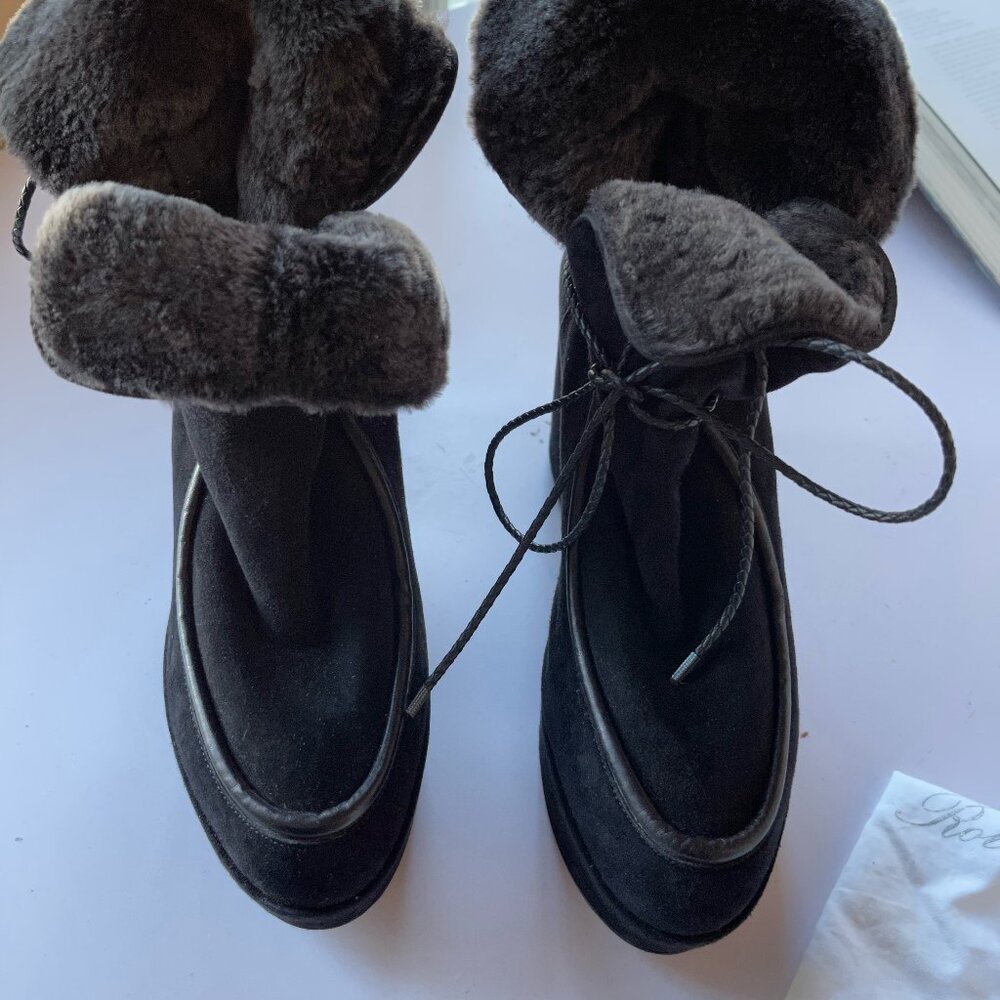 Robert Clergerie, Genuine Shearling Boots in 9.5 , European 40